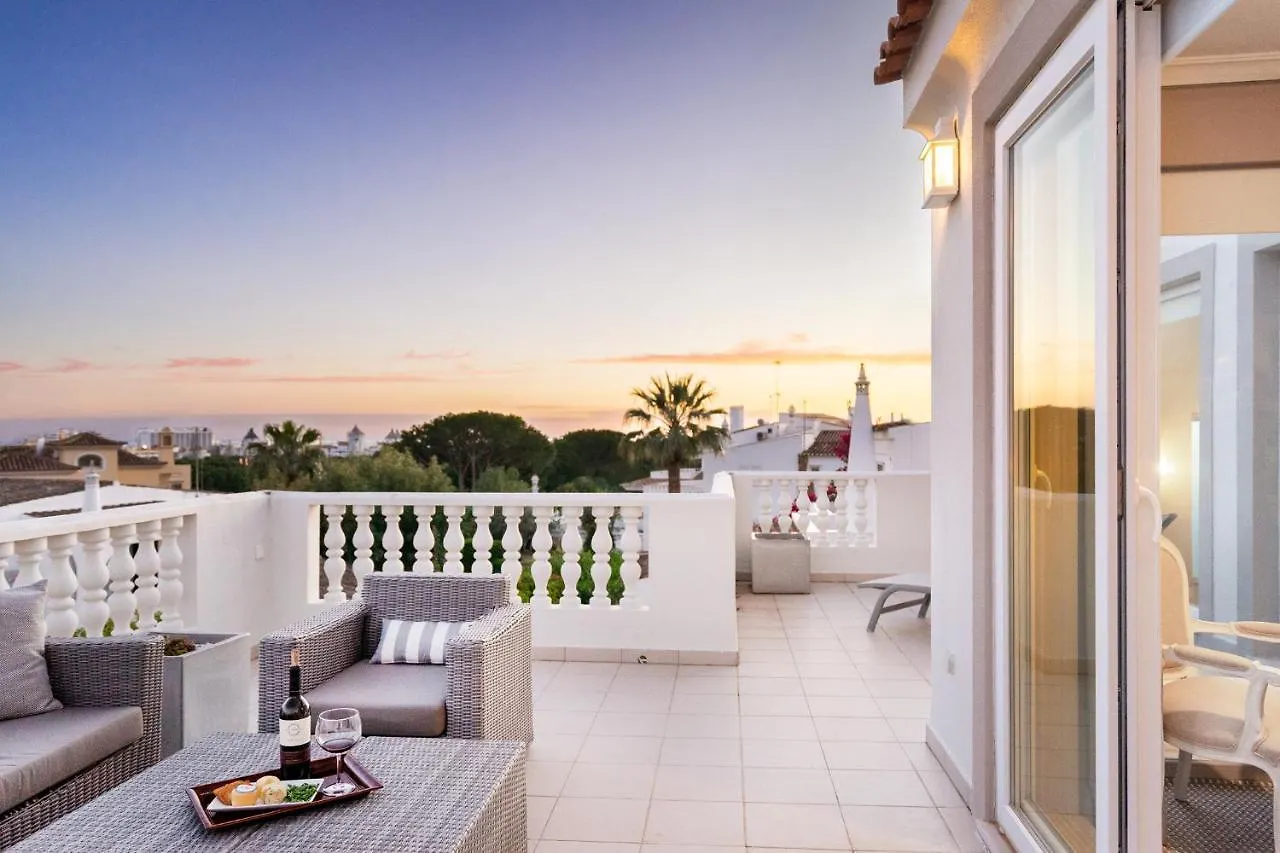 Whome | Prime Hideaway Luxury Villa Quarteira 0*,