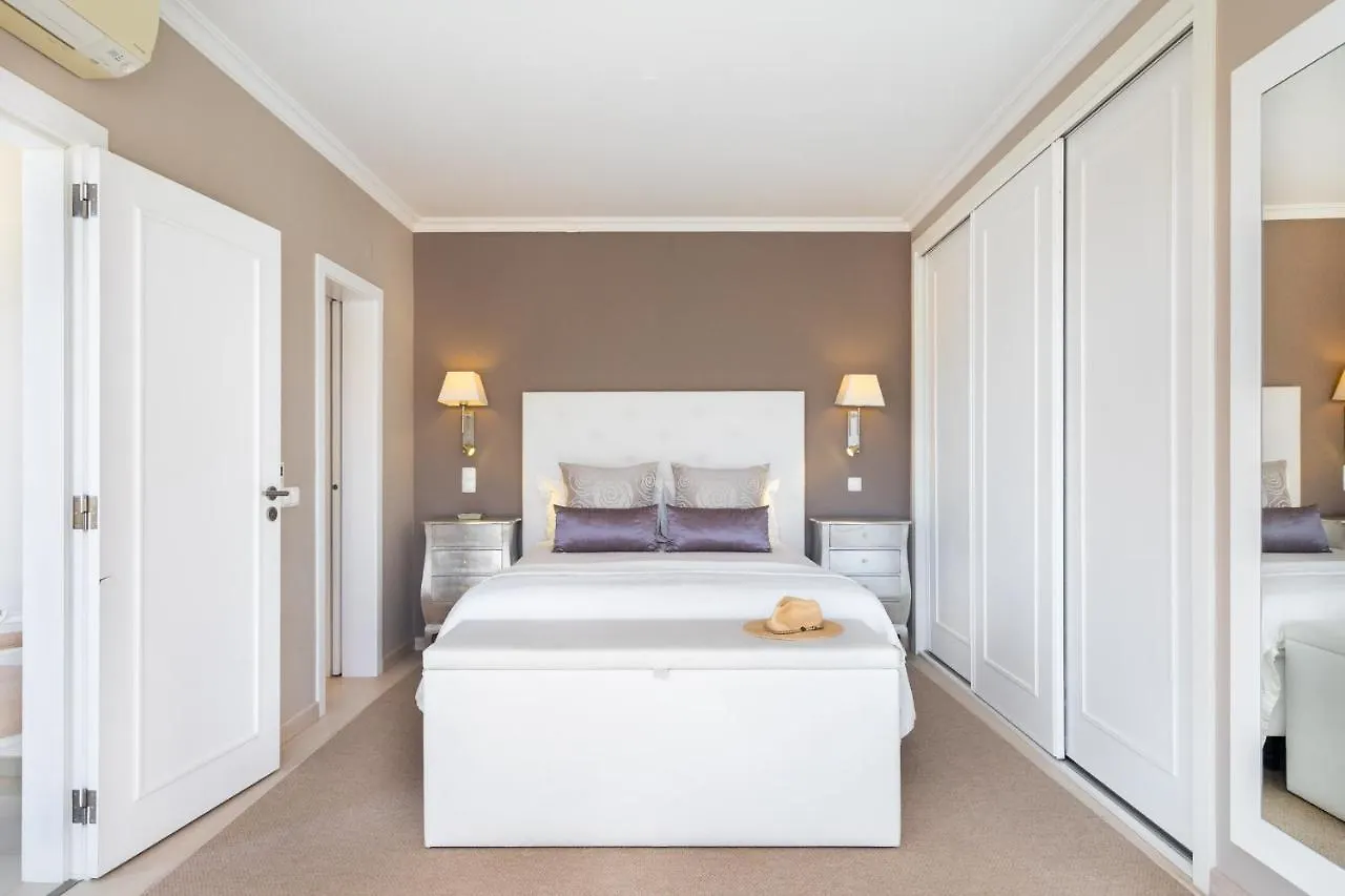 Whome | Prime Hideaway Luxury Villa Quarteira