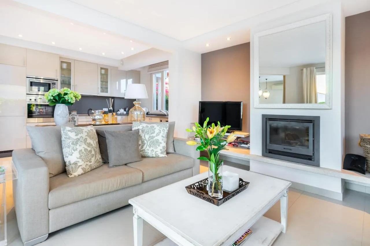 Whome | Prime Hideaway Luxury Villa Quarteira